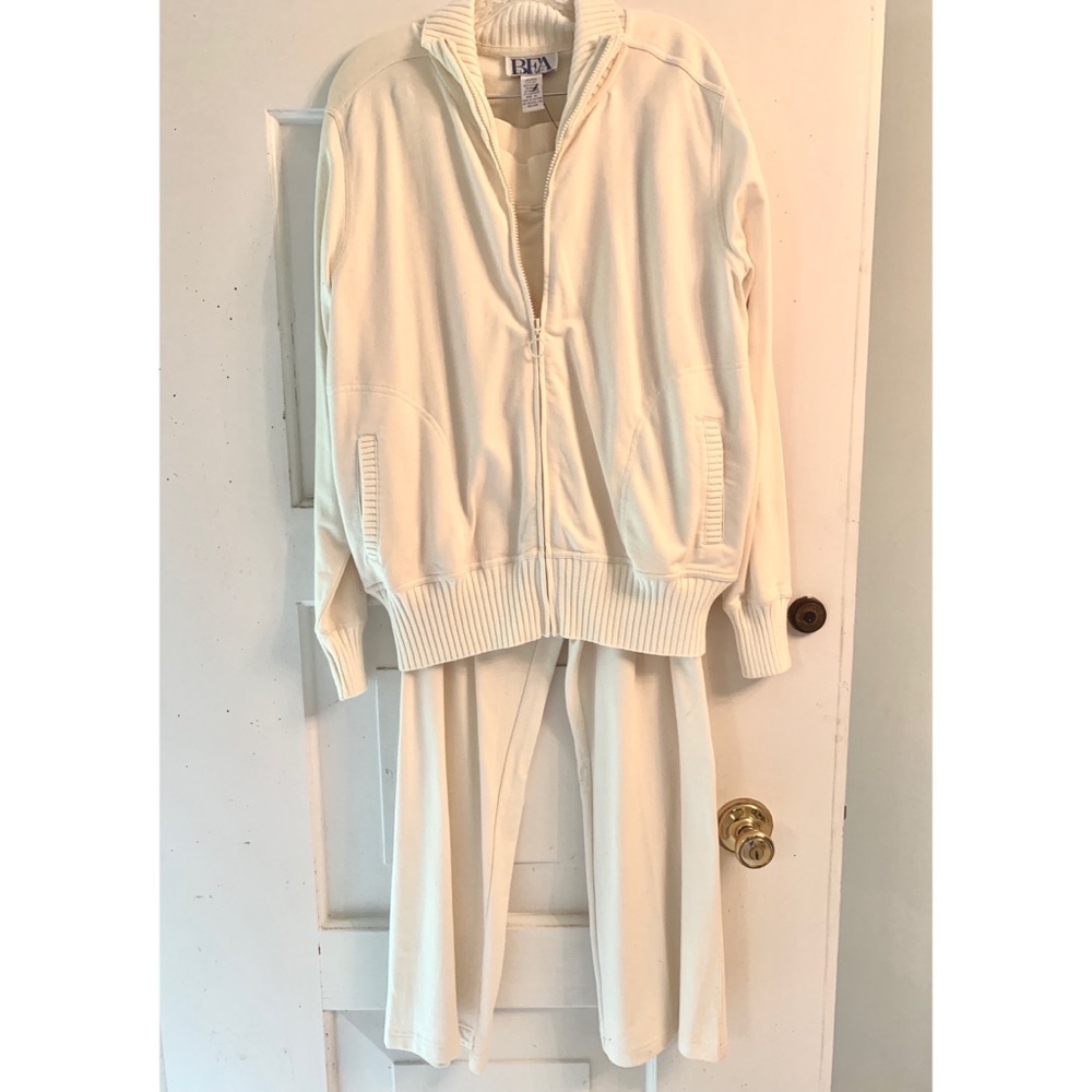 Two piece lounge set
